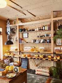 Songridan-gil Bakery Cafe Specializing in Bread