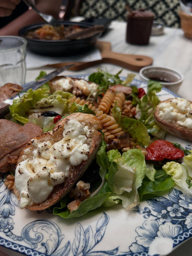 Levant Boulangerie & Restaurant
