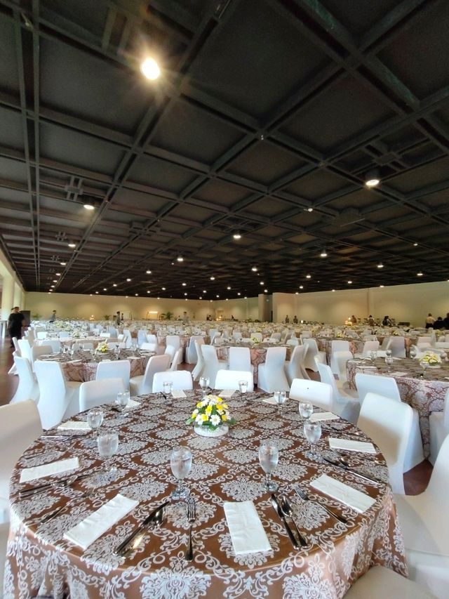 🌺 A Taste of Bali Beneath Grand CeilingsVenue: Bali International Convention Centre