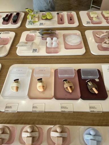 韓国コスメ好き必見💡】 聖水にある大人気メイクツール専門店💕 | Trip