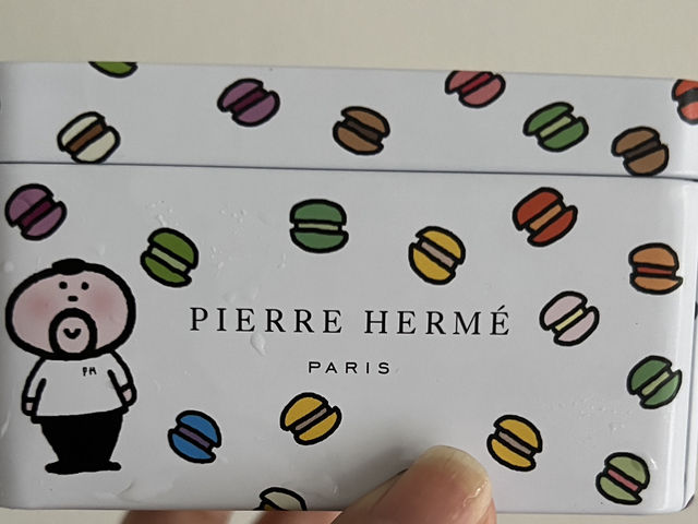 Pierre Hermé Treats at Resorts World Sentosa 🌟