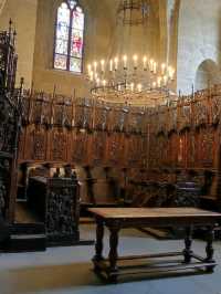 🕍 Lausanne Cathedral – A Gothic Masterpiece Overlooking Lake Geneva