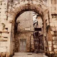  Split Solo Escape: Step into History at Split’s Must-See Museums! #SoloInSplit