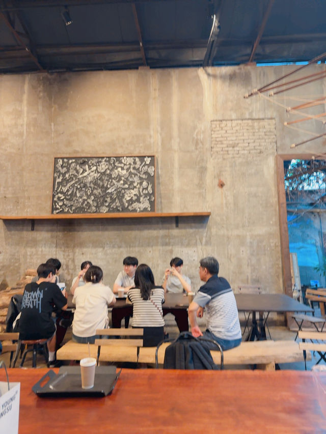 성수동 분위기 좋은 대형카☕️페