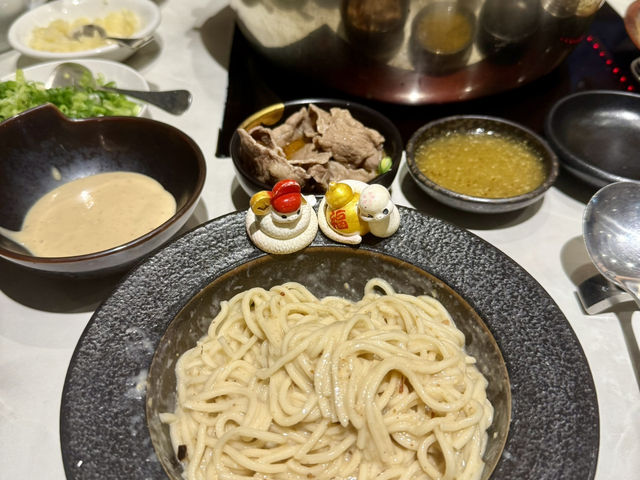 高雄漢來飯店10樓（精緻火鍋）食材實料.值得推薦大家