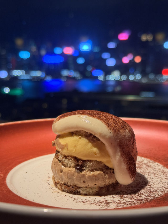維港夜景下的意日盛宴✨   維港夜景下的意日盛宴✨