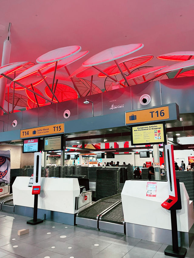 KLIA2: Modern Travel Hub with Style, Speed & Shopping Delights KLIA2: Modern Travel Hub with Style, Speed & Shopping Delights