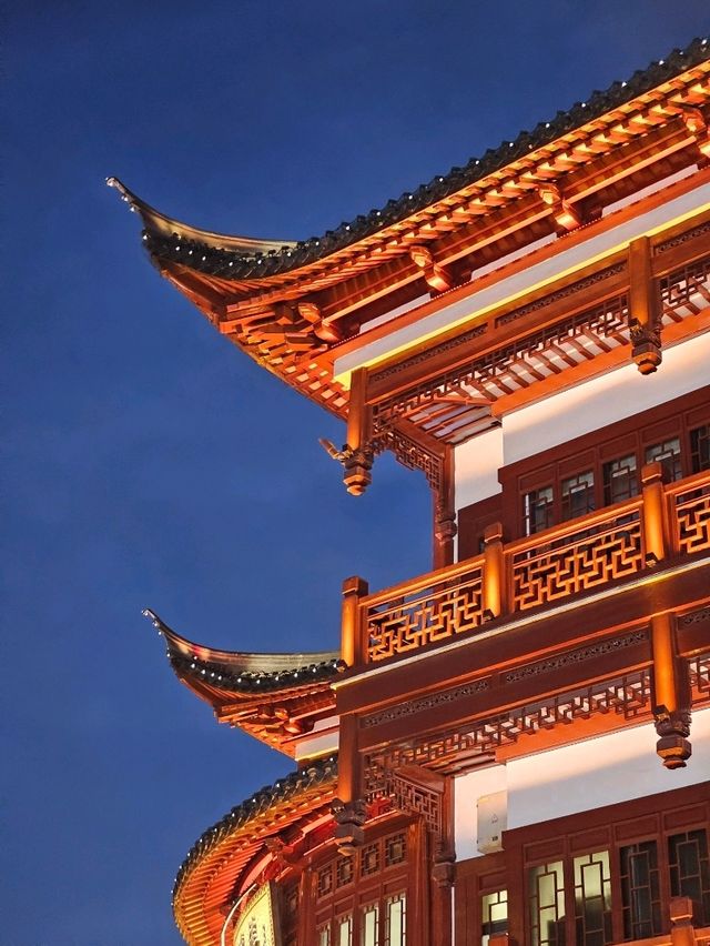 ค่ำคืนแห่งความงดงามอลังการที่ Yuyuan old street ค่ำคืนแห่งความงดงามอลังการที่ Yuyuan old street