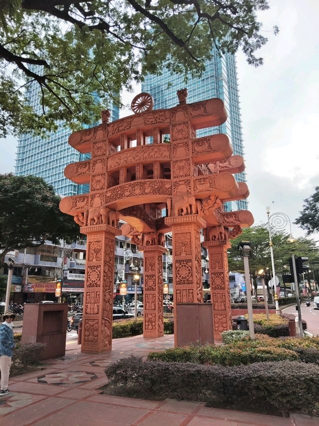 Kuala Lumpur Culture Crawl: City Sights, Eats & Epic Vibes 🏙️✨