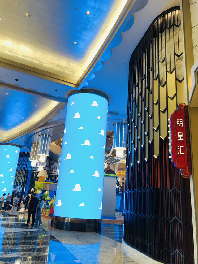 似一個遊樂園的酒店🏨 似一個遊樂園的酒店🏨