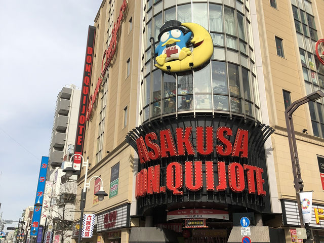 Morning stroll in Asakusa: Timeless Charm of Sensoji Temple⛩️