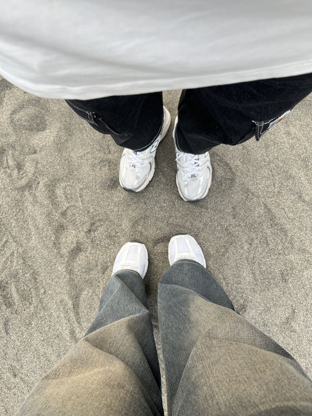 Shichirigahama Beach 🌊🖤