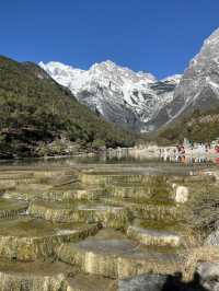 Blue Moon Valley : Turquoise Water & Snow Peaks!