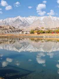 Reflections of Snow Mountains on the Golden Grassland: A Mirror Painting of the Pamir