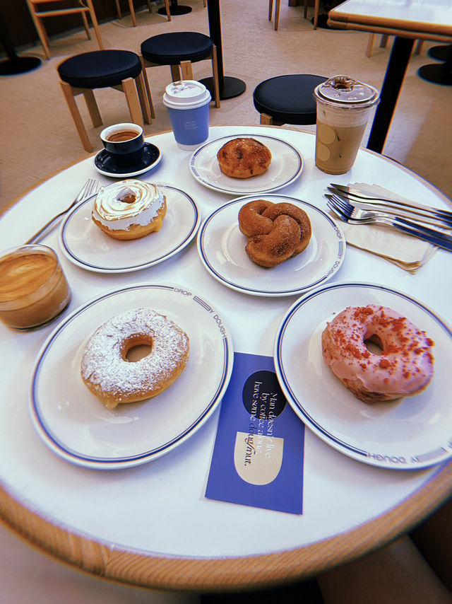 D R O P. B Y. D O U G H • Doughnut Dream 🍩 