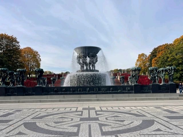 VIGELAND SCULPTURE PARK. VIGELAND SCULPTURE PARK.