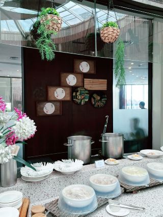 Golden Palm Tree – Ultimate Staycation Retreat