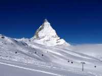Skiing Beneath the Matterhorn: The Ultimate Zermatt Guide 🇨🇭⛷️