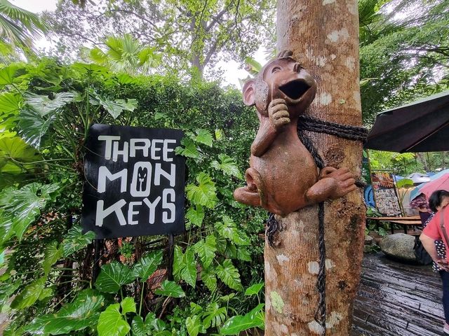 Phuket’s Three Monkeys Restaurant: Jungle Vibes & Tom Yum Delights 🍲🌴