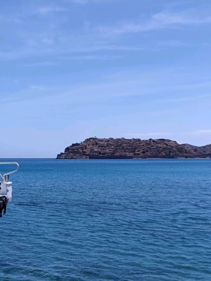 Pulau Bersejarah Spinalonga, Indah dan Menawan