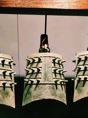 古代中国の青銅製の編鐘。 | Trip.com 西安