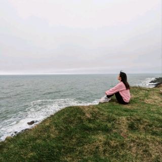 📌 Scotland is beautiful! Have you seen Aberdeen's beautiful Cliffs & Coastal Vibes! 🌊🐬

When people think of Scotland, they usually picture old stone castles or misty mountain highlands. But there's also a completely different face of the country—and it absolutely blew me away! 🏴󠁧󠁢󠁳󠁣󠁴󠁿✨ 

You can spend the day exploring the rugged clifftops of Aberdeen's Torry Peninsula, starting at the beautiful Greyhope Bay Centre eco-cafe. It sits directly inside the historic military ruins of Torry Battery, where you can look through panoramic windows at the crashing North Sea waves while scanning the harbor mouth for Aberdeen's famous dolphins! 🐬 🐬 

You can step right outside onto the Cove Coastal Path, which wraps beautifully around the rolling greens of Balnagask Golf Course. Sitting right on the grassy cliff edge  is the perfect way to experience the raw, untamed energy of the Aberdeenshire coast. 🌊 🌊 🌊 🌊 
This trip was my best moment ever. 💜
#travel #cliffviews #thingstodo #myitinerary   
