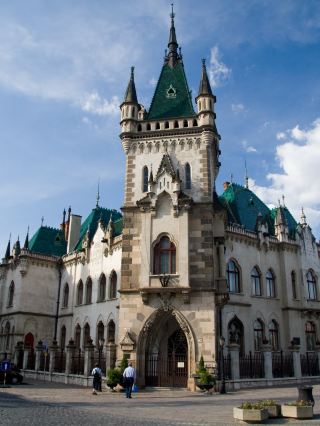 科希策雅各布宮（Jakab’s Palace）的新哥德式絕美氛圍 