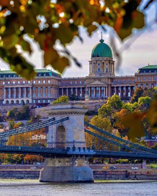🍂✨ Budapest in Autumn — when the city turns golden