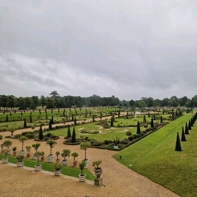 Amazing Hampton Court Palace