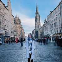 Enchanting Edinburgh: Castles, Closes, and Culture