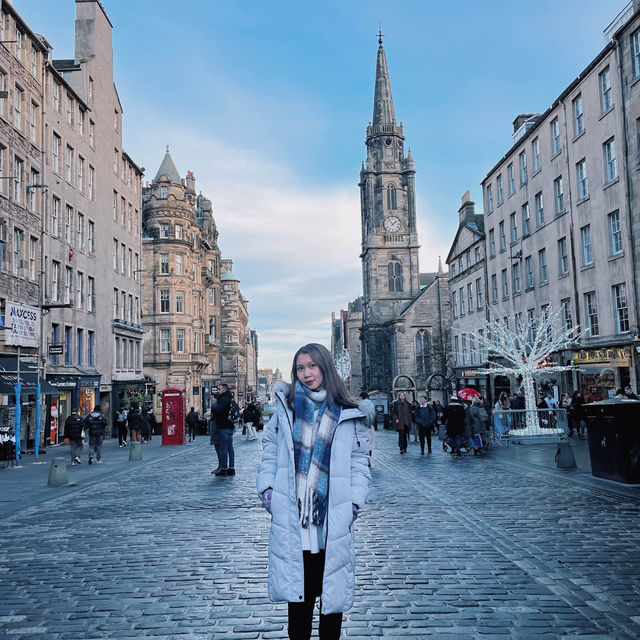 Enchanting Edinburgh: Castles, Closes, and Culture