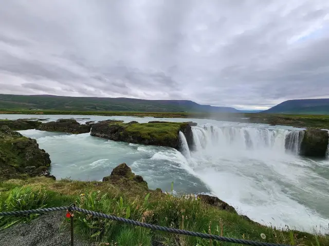 Hiking to spectacular Goðafoss 🗺️