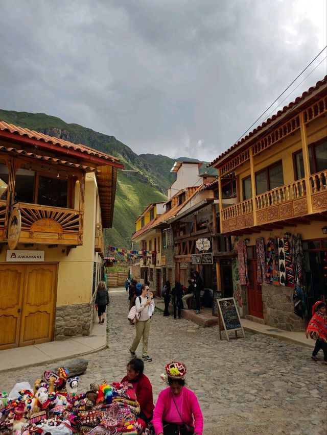 해외여행 페루 깊숙한 곳에 있는 작은 마을 Ollantaytambo