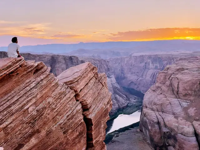 Page, Arizona：紅岩、藍水與夢幻景觀