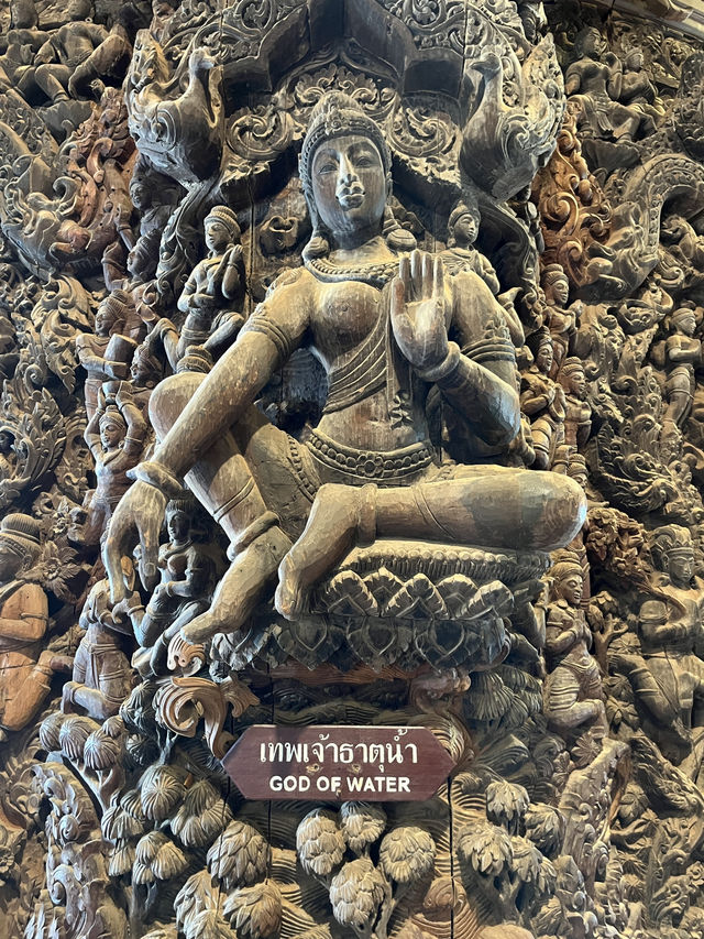 The Sanctuary of Truth – A Wooden Marvel in Pattaya