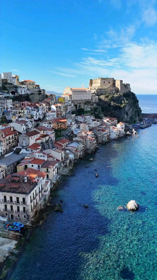 🏖️ Italy’s Little Venice by the Sea – Chianalea di Scilla, Calabria