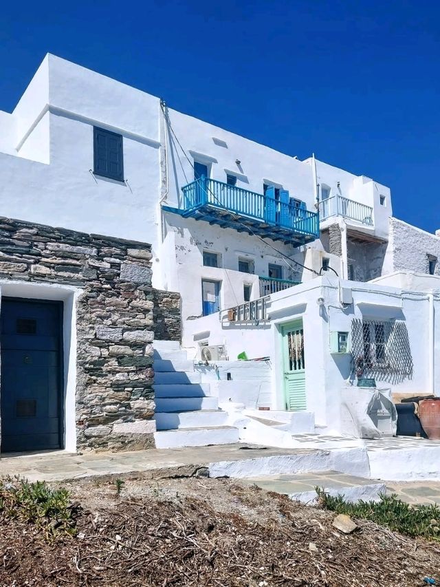 🏝️ Sifnos – Elegant Simplicity in the Cyclades
