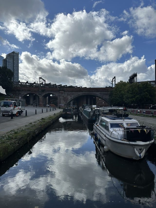 Modern Manchester✨ Modern Manchester✨