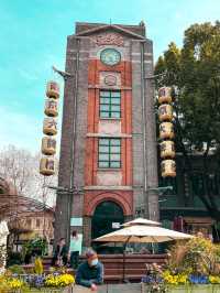 Historic architecture with Bite to Eat