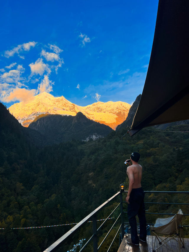 雨崩 藏半山 這家真的非常炸裂