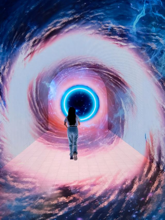 暑你會玩 | 足不出滬超時空魔方探宇宙奧秘