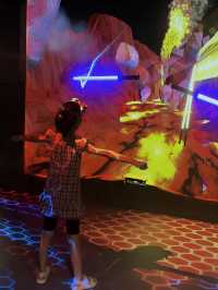 裸眼3D+互動玩樂=超級時空魔方