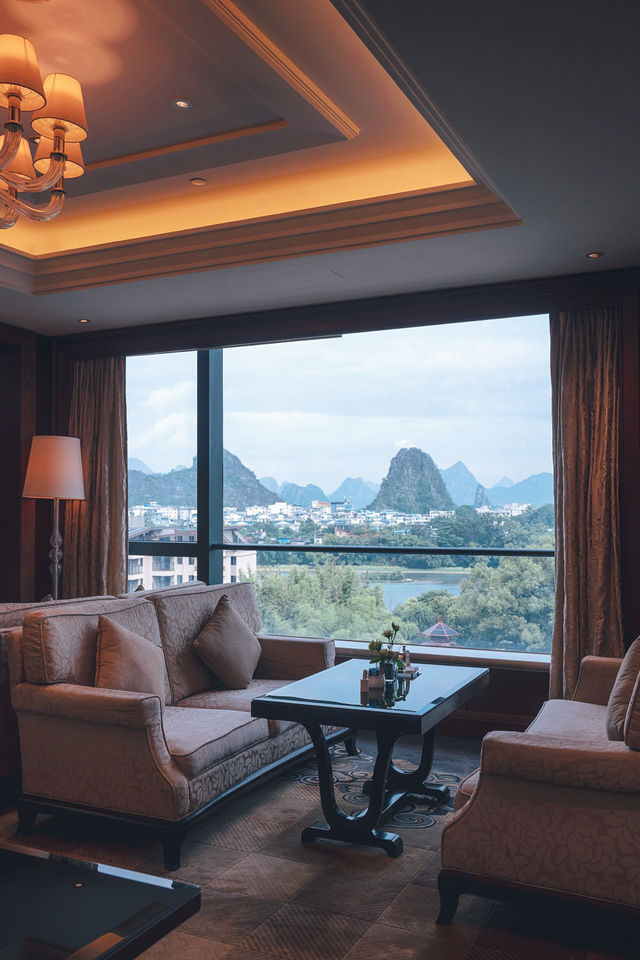 Exquisite family vacation hotel on the banks of the Li River, enjoy the landscape painting without stepping out.