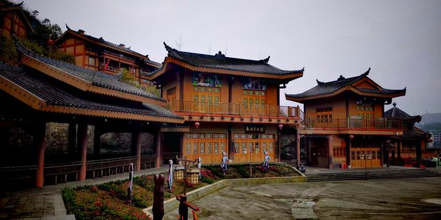 繁花雲貴丨阿妹戚托小鎮