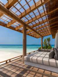 🌴✨ Maldives Magic: Alila Kothaifaru's Luxe Escape 🌊🏝️