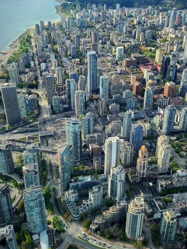 Vancouver's Summer Magic: Sky-high Views and Beach Vibes 🌞🏖️🇨🇦