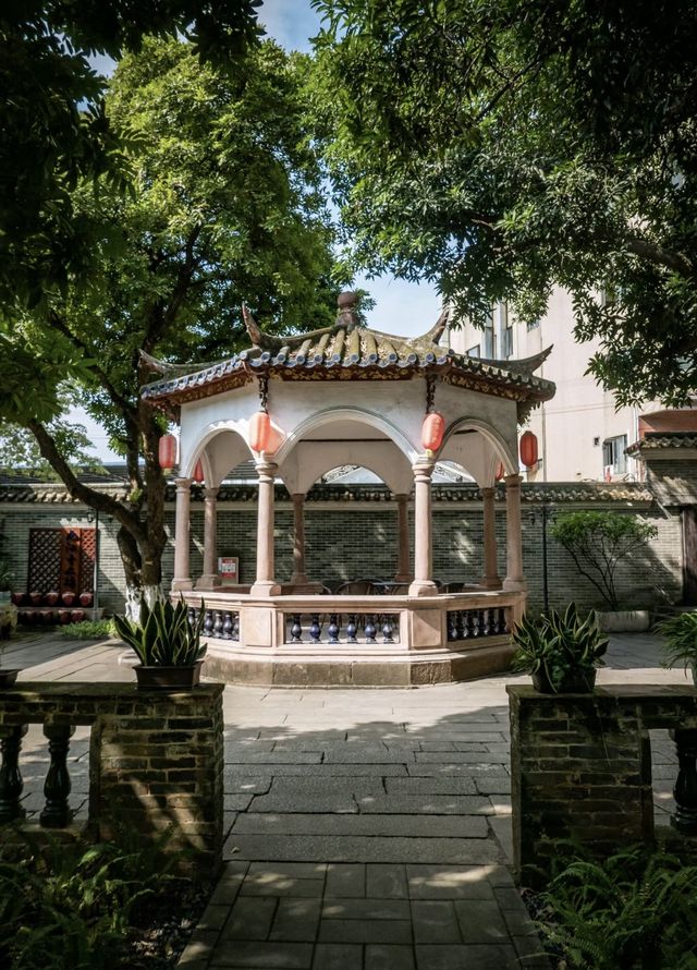 《吳家大院：百年風華，嶺南記憶》。