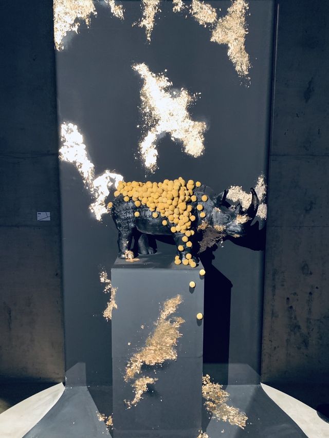 靜安雕塑公園免費雙展，花藝與雕塑的結合。