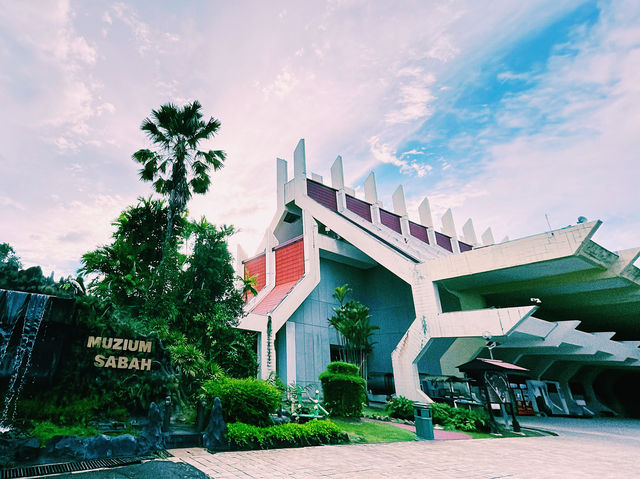 【歷史寶藏】沙巴博物館旅遊指南，探索馬來西亞的文化遺產！。