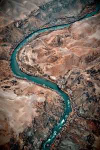 Charyn Canyon National Park｜萬物皆有裂痕，那是光照進來的地方  恰倫大峽谷。